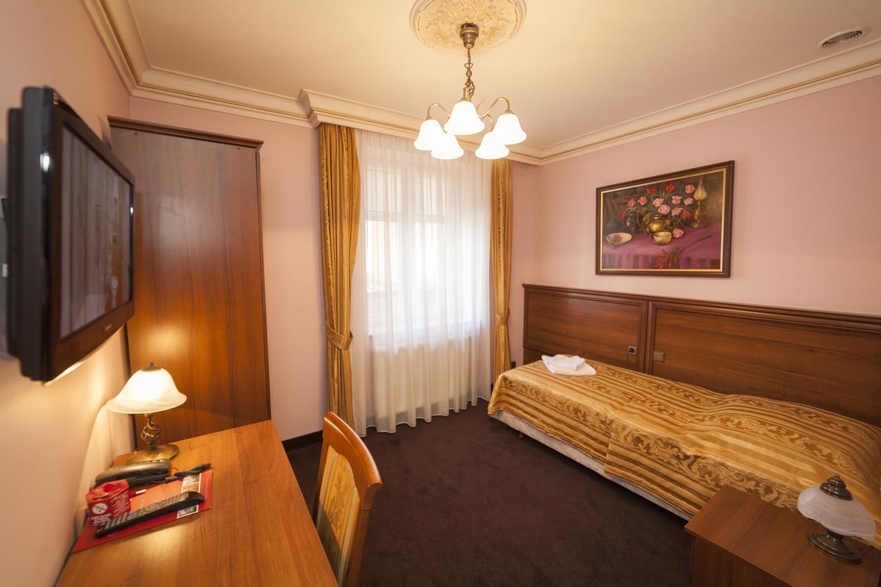 Hotel Przy Mlynie リブニク エクステリア 写真