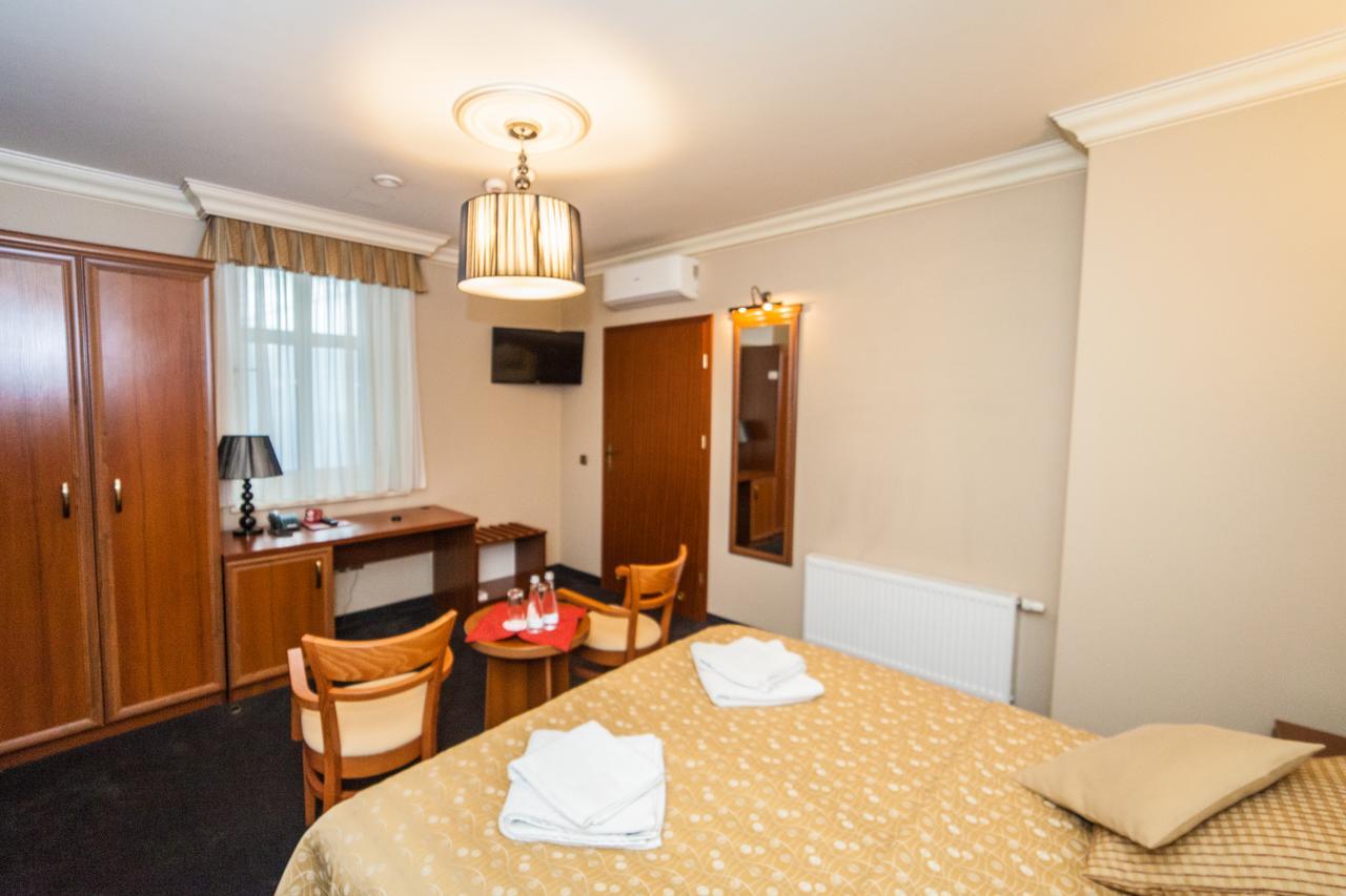Hotel Przy Mlynie リブニク エクステリア 写真