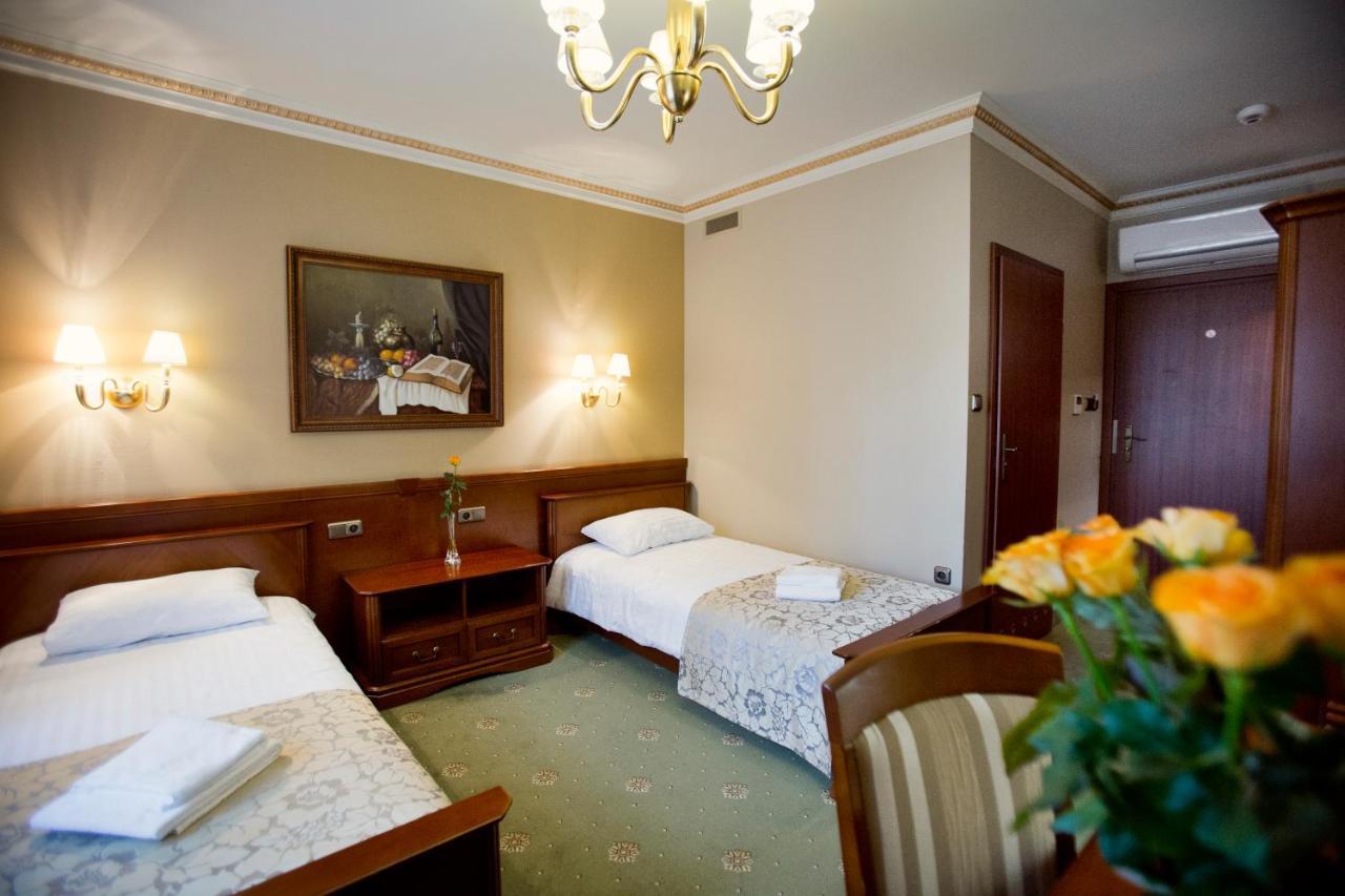 Hotel Przy Mlynie リブニク エクステリア 写真