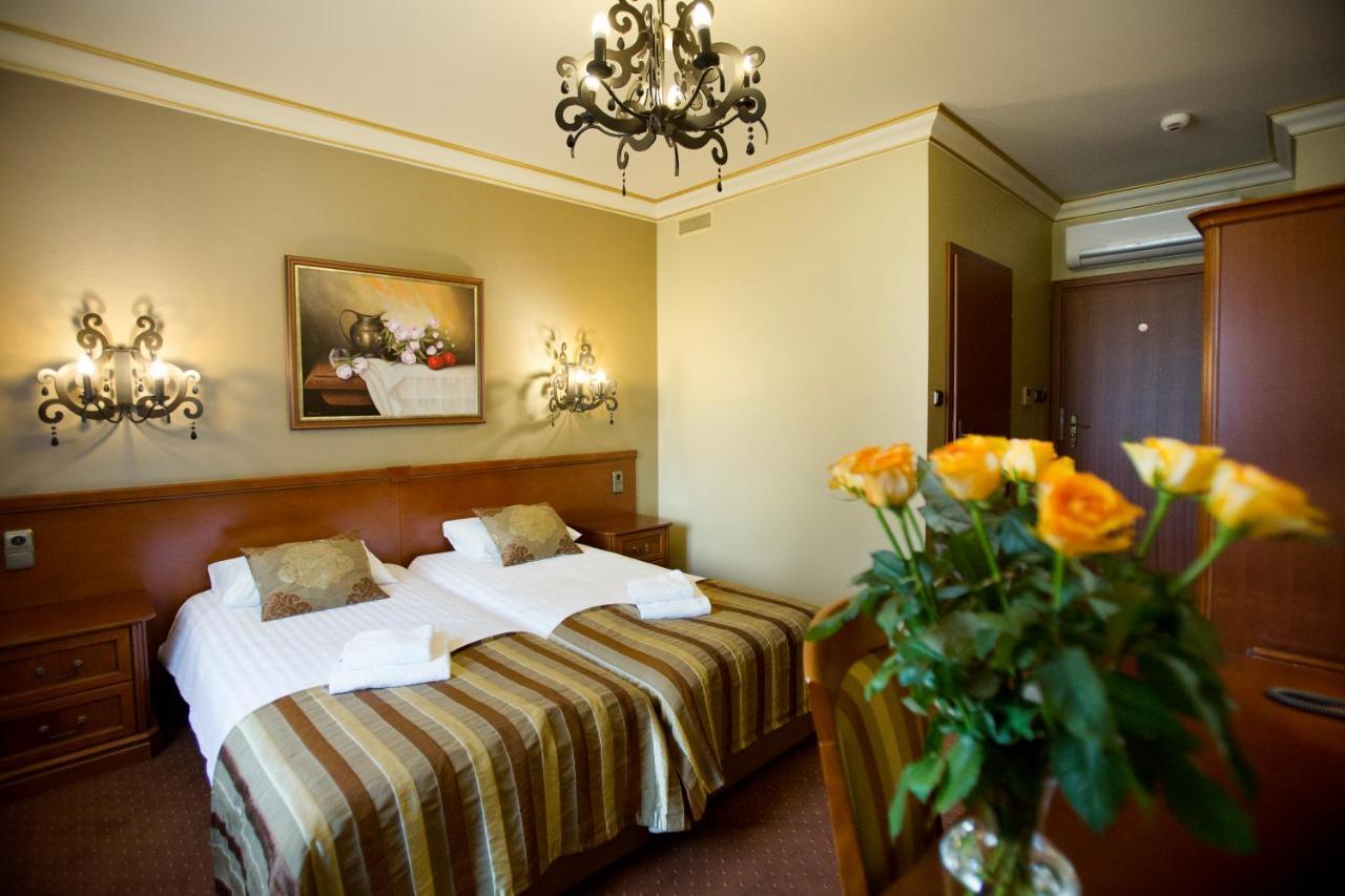 Hotel Przy Mlynie リブニク エクステリア 写真