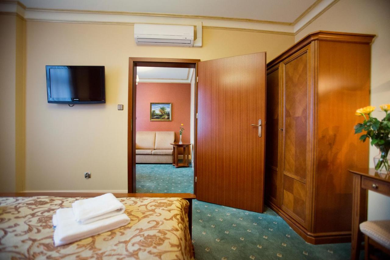 Hotel Przy Mlynie リブニク エクステリア 写真