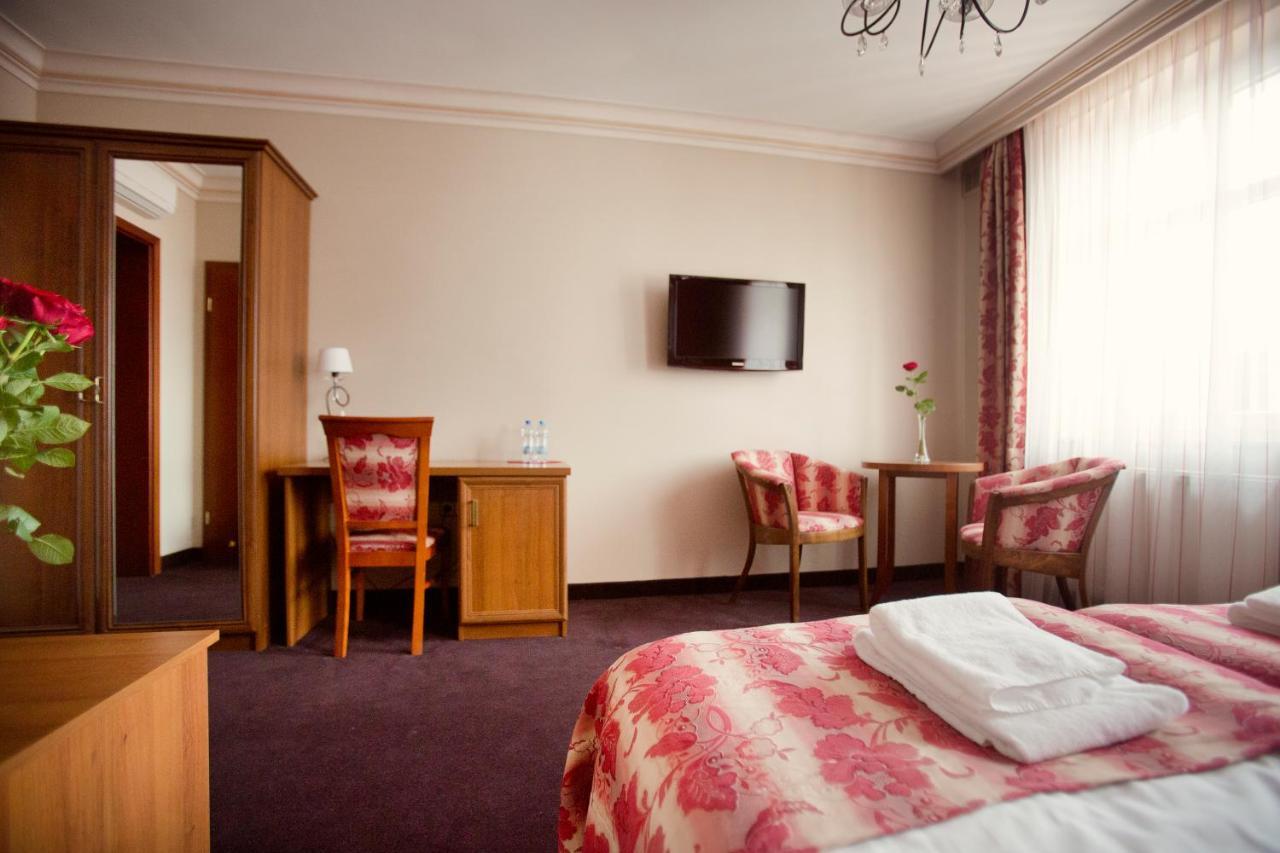 Hotel Przy Mlynie リブニク エクステリア 写真